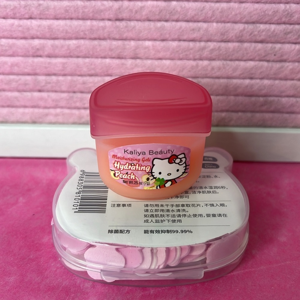 5 pcs Hello Kitty Spa Bundle - Picture 7 of 7